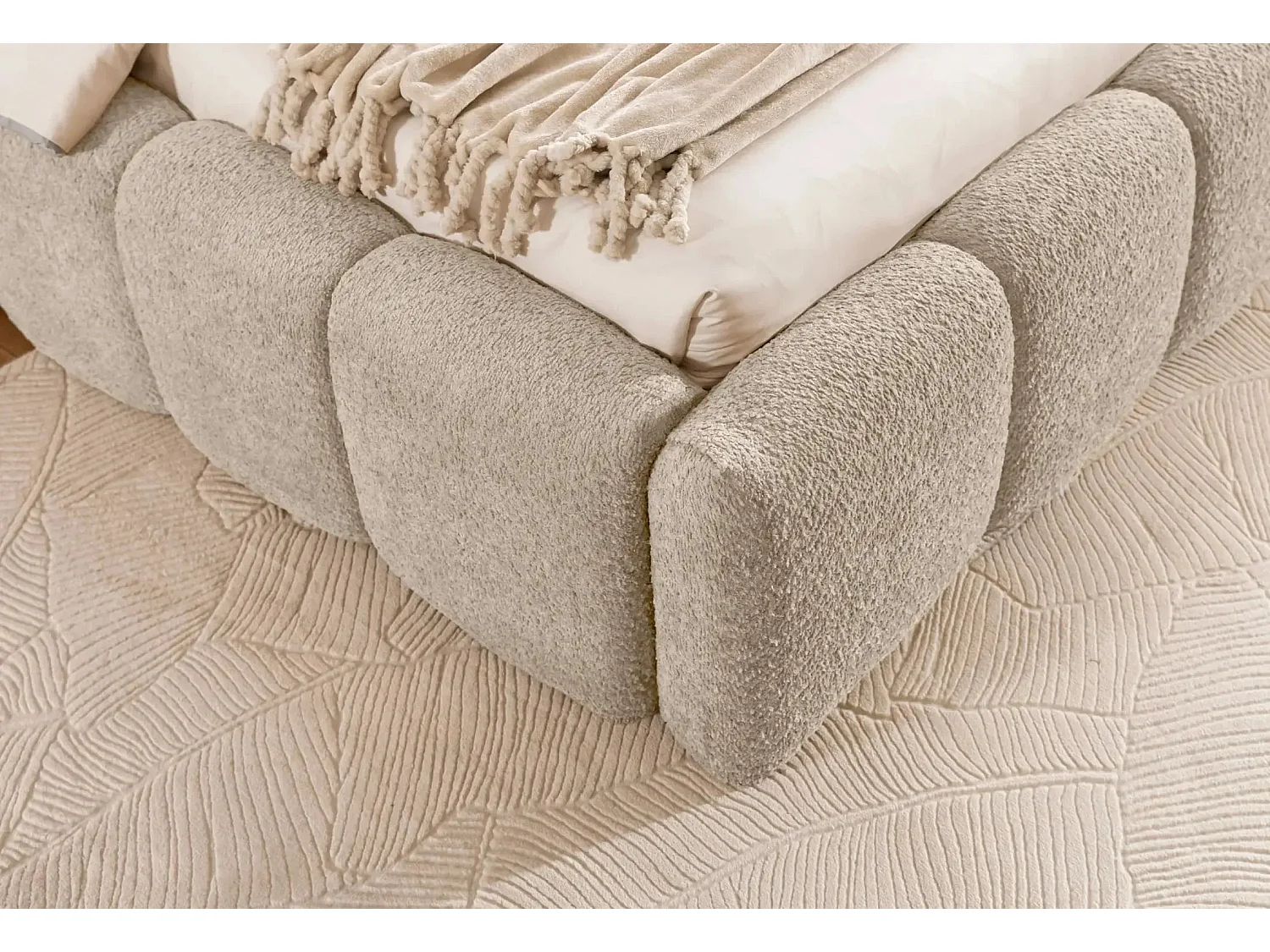ELISE - Lit coffre tissu bouclette 180x200cm - Beige