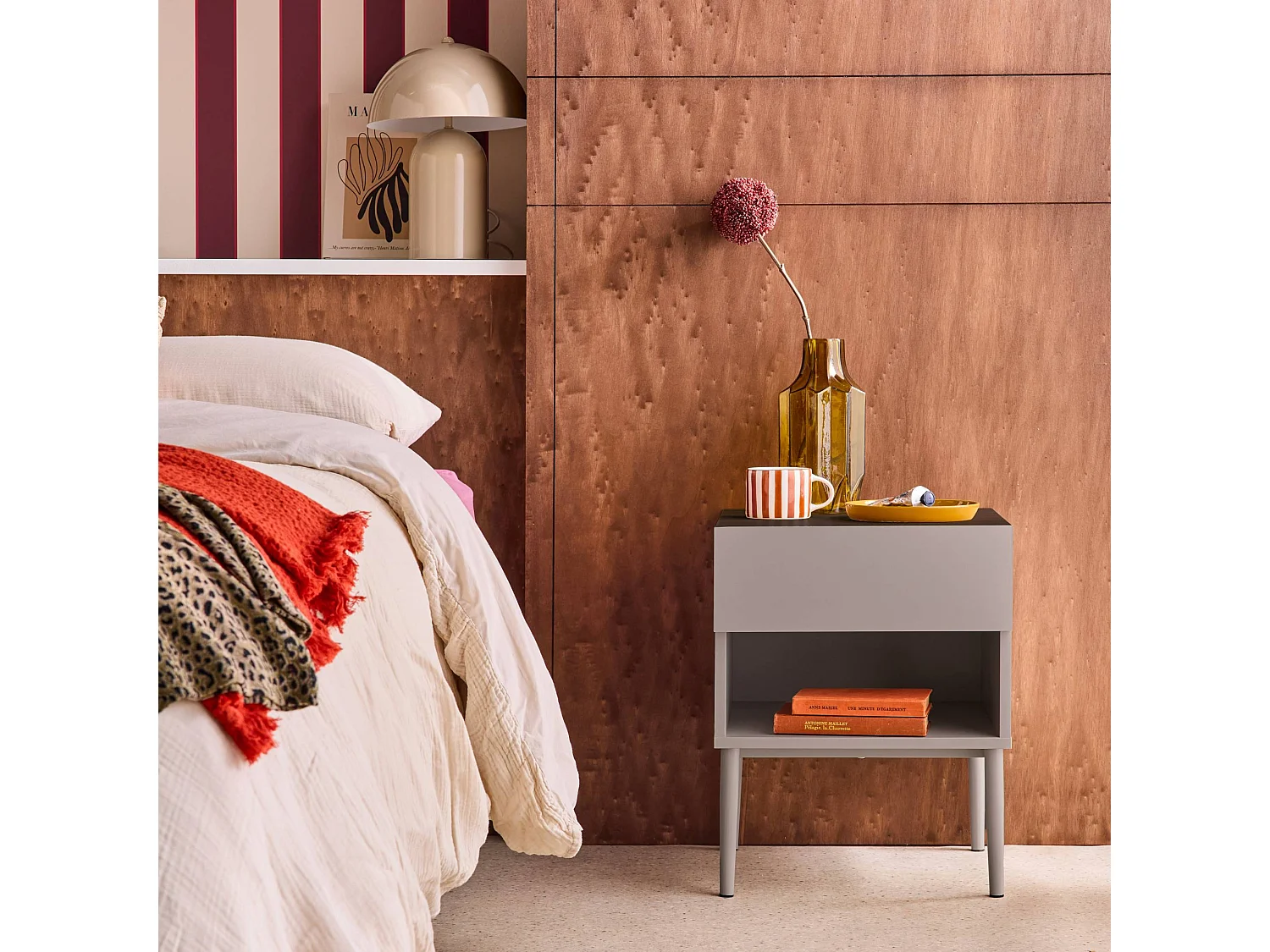 Table de chevet métal et décor bois 1 tiroir 1 niche gris et noyer - Ashton