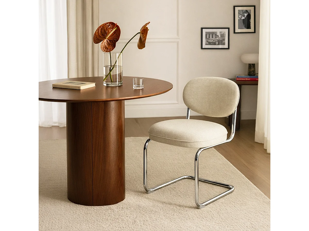 Lot de 2 chaises de salle à manger en tissu chenille beige, piètement chromé - Lou