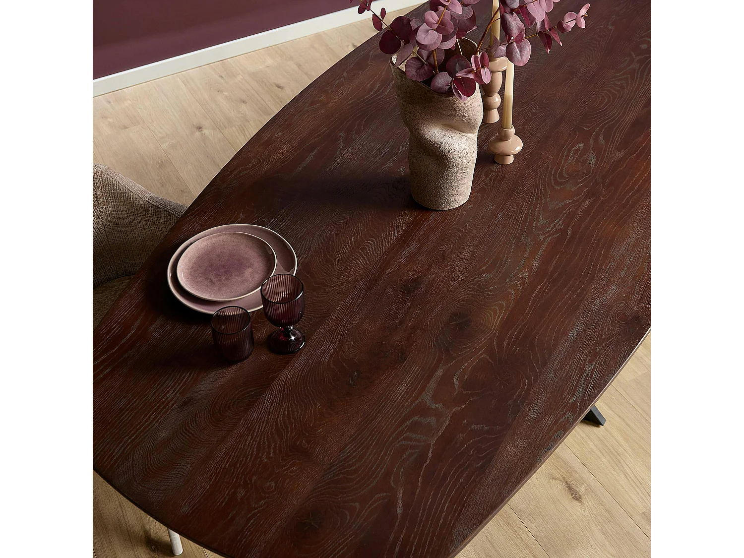 Table bords arrondis bois foncé 280 cm LEXTON