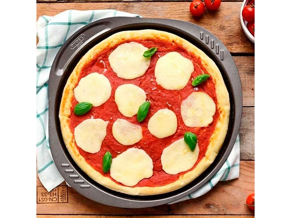 Plat a pizza - PYREX - 1452055 - En métal perforé - 32 cm