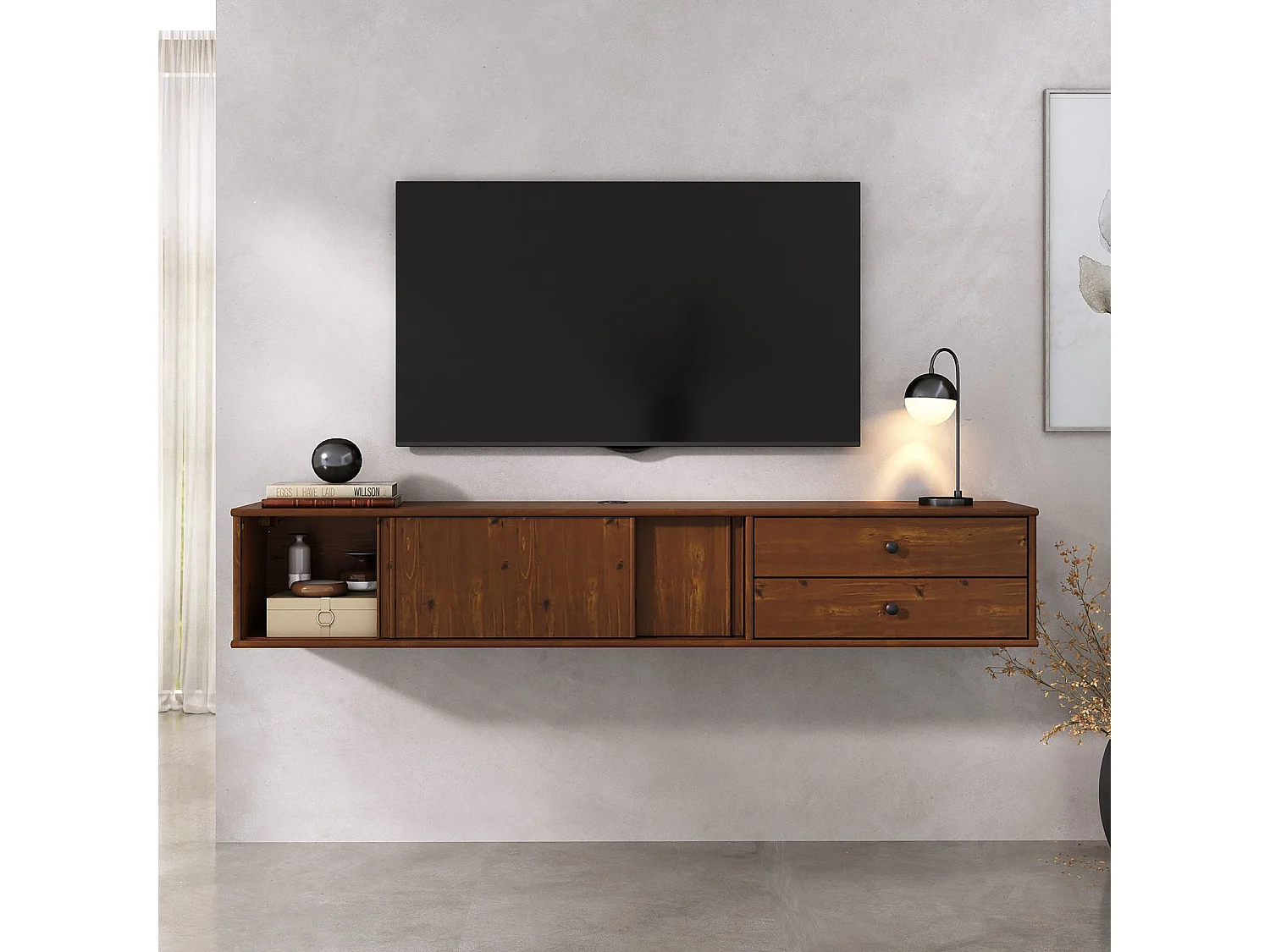 Meuble TV Suspendu SIMONA, 2 Portes 2 Tiroirs, 175 cm, Couleur Châtaignier, En Pin Massif, Style Naturel et Chaleureux