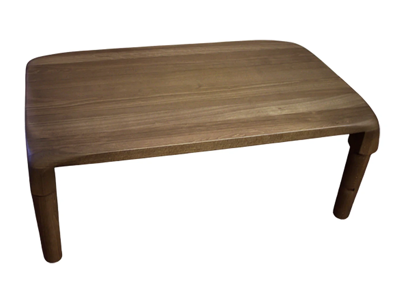 Tavolo club artigianale in legno massello di faggio marrone scuro con bordi stondati e gambe abbinate