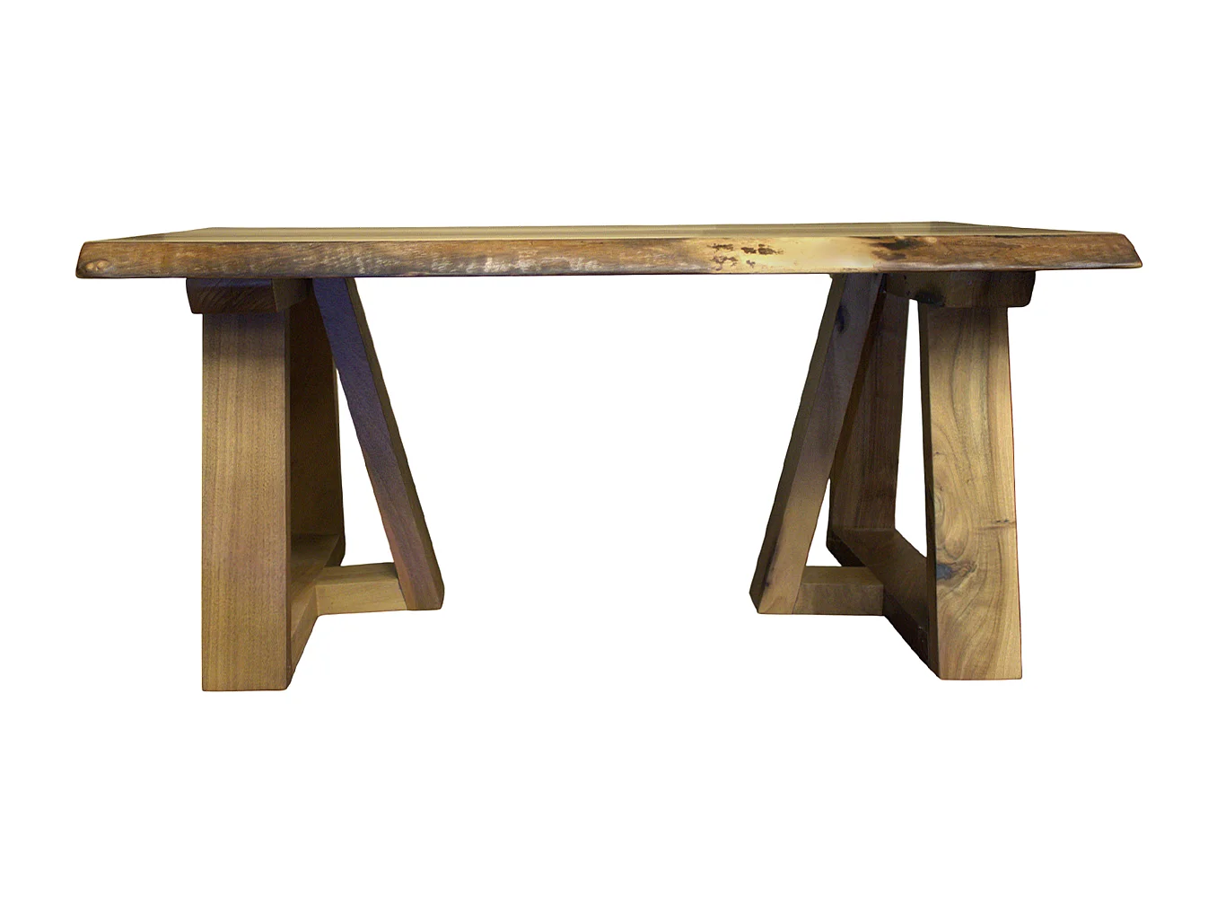 Tavolo club artigianale in legno massello di noce, forma e venature naturali con relative gambe abbinate