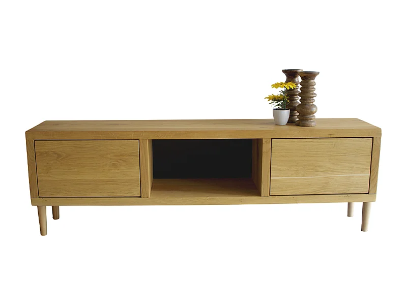 Mobile TV in legno di rovere con sportelli push-to-open, vano centrale e piedi cilindrici in legno