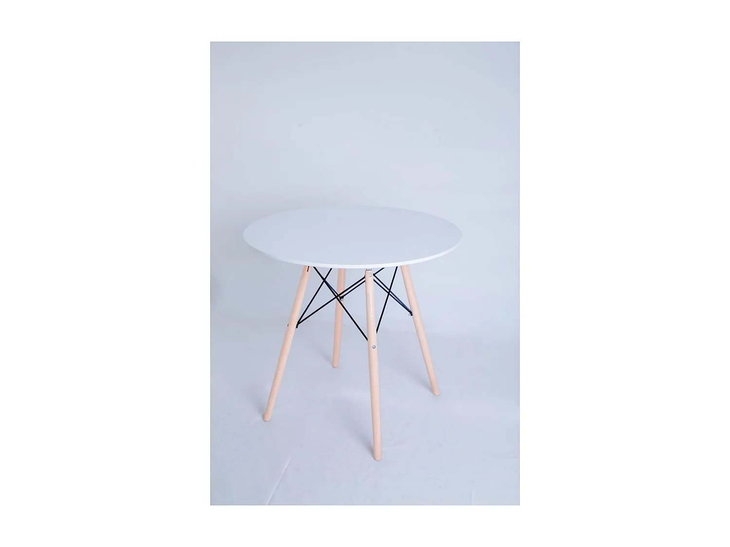 Table d'appoint table de salle à manger blanche avec pieds en bois naturel coloris Blanc - Diamètre 80 x Hauteur 75 cm