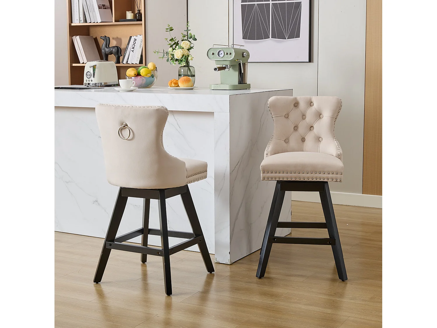 Lot de 2 tabourets de bar en velours - Pieds en bois - Beige