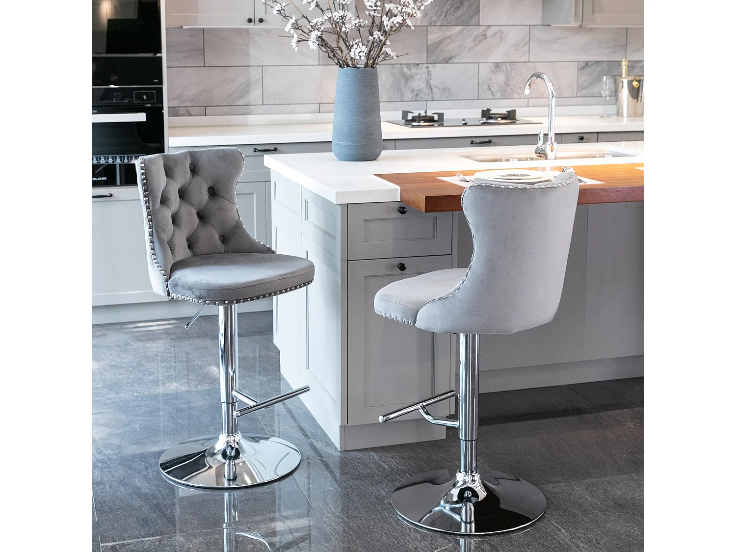 Set van 2 draaibare barkrukken in fluweel - Verstelbare hoogte van 63,5 tot 84 cm - Grijs en zilver