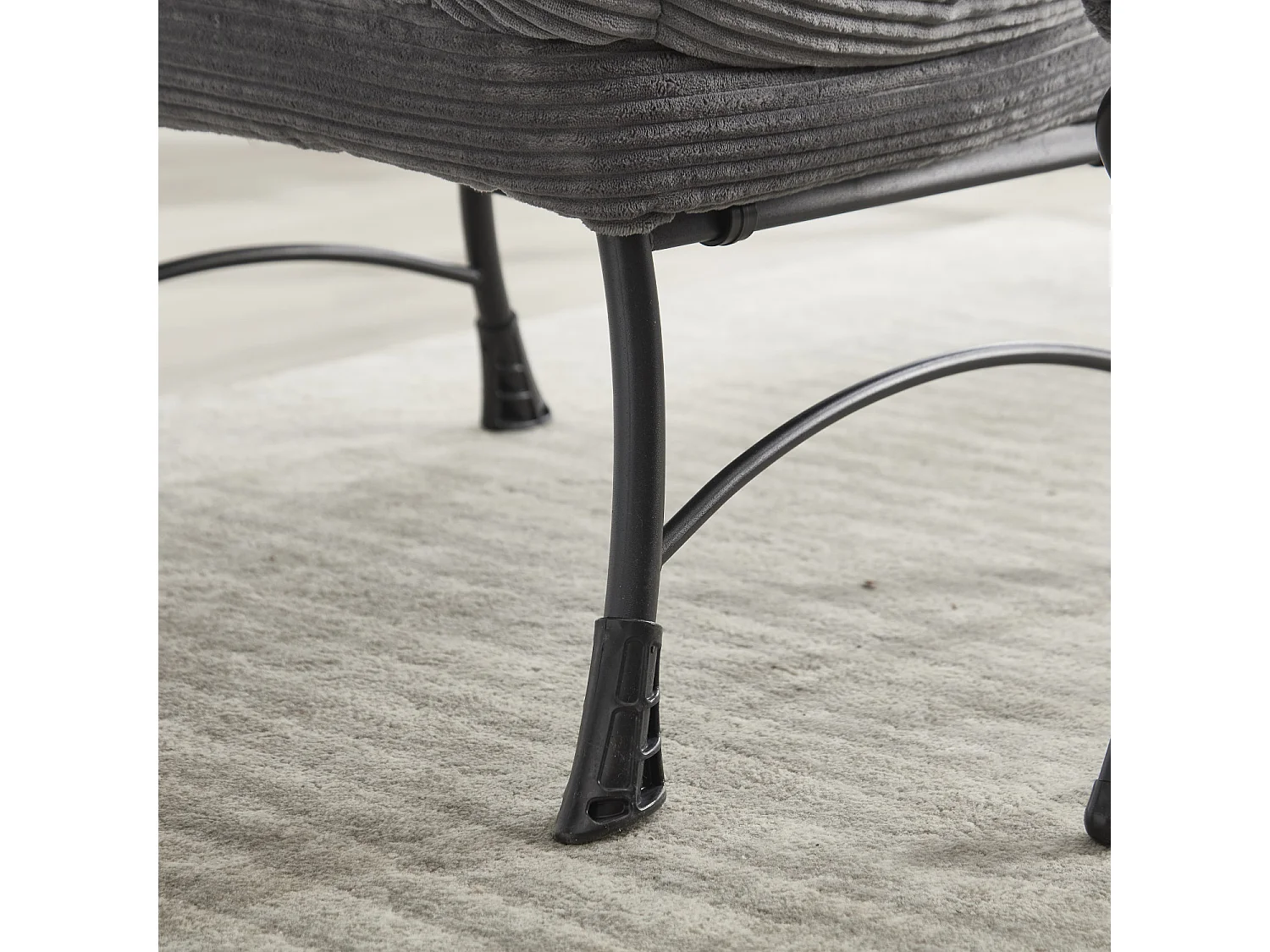 Fauteuil avec repose-pied - Structure en acier - Tissu gris