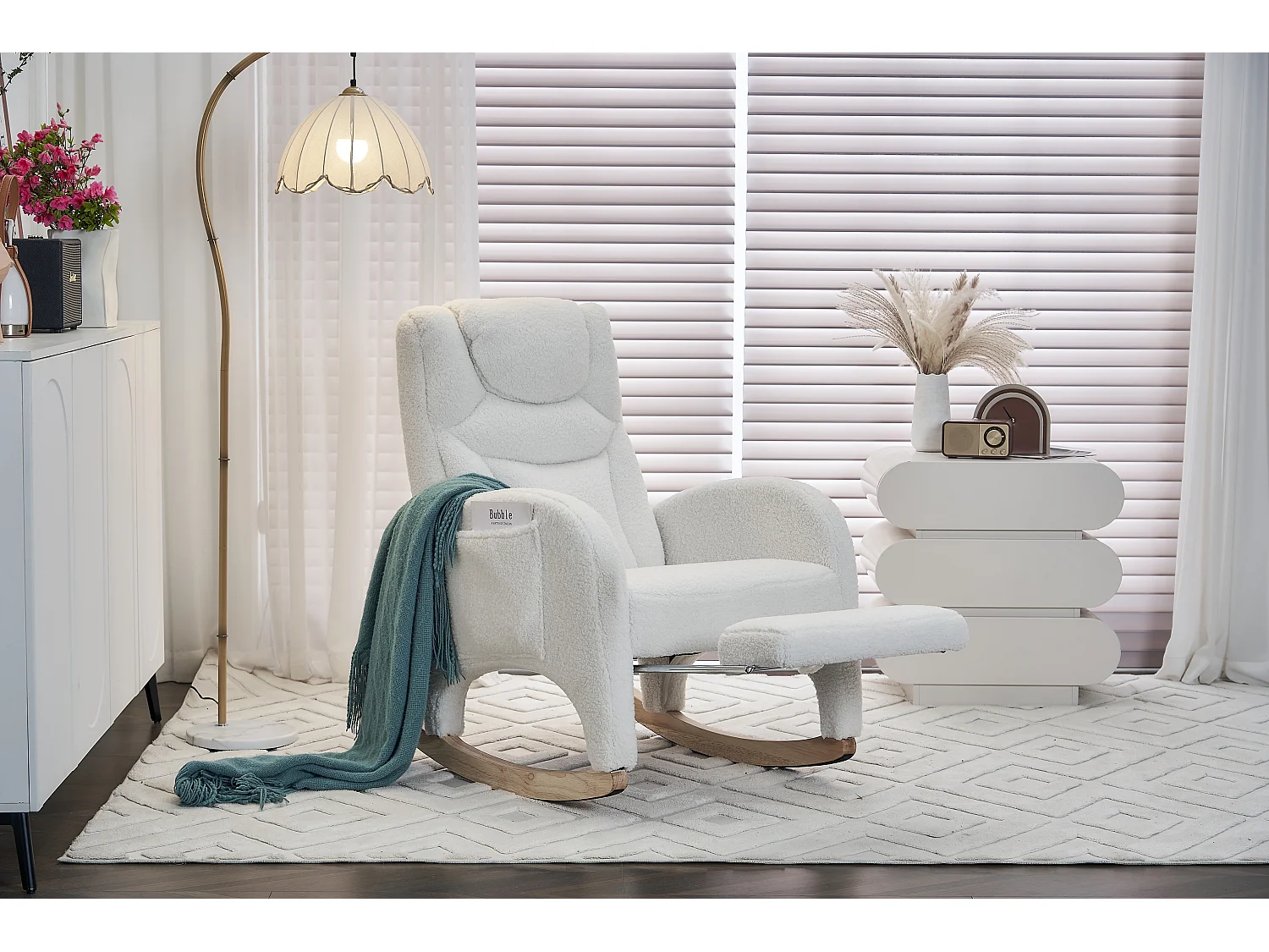 Fauteuil à bascule en tissu Teddy blanc - Rocking chair avec repose-pieds