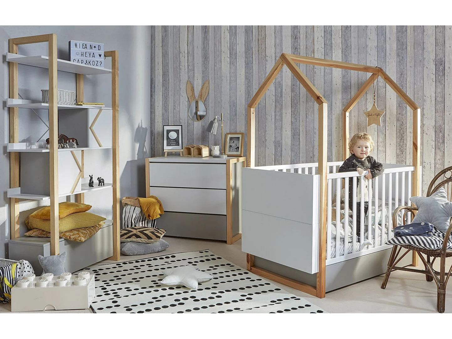 Kinderkommode Pinette - rustikale Eleganz und Funktionalität