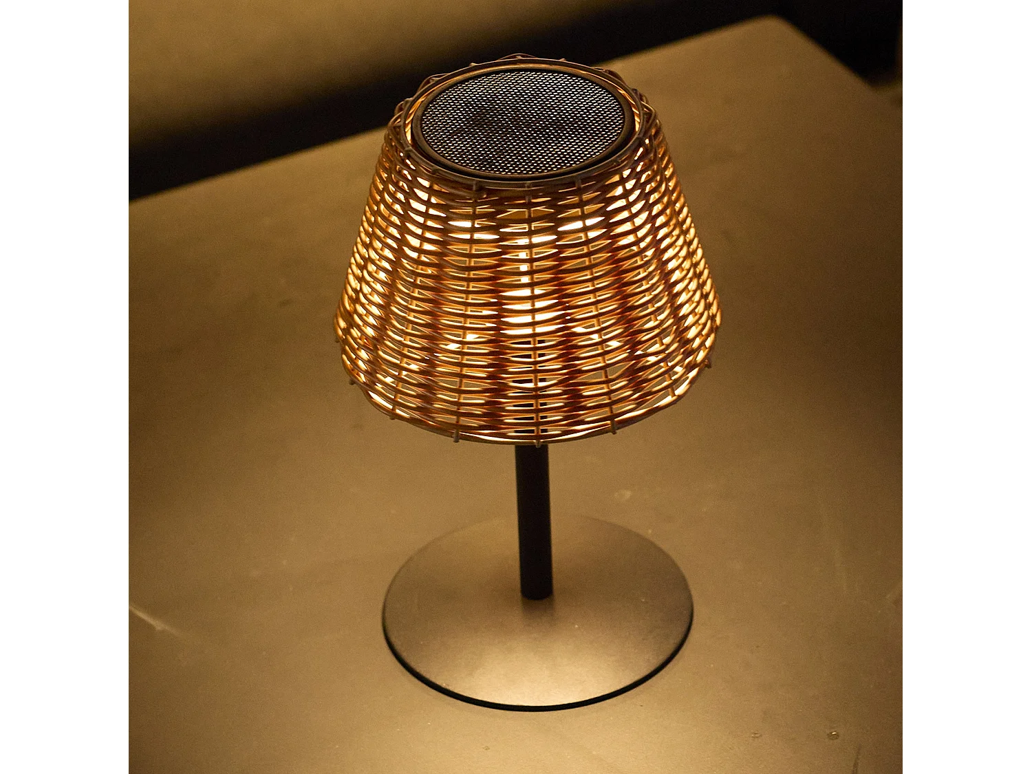 Lampe de table solaire AMIRA SOLAR polyrotin H25cm