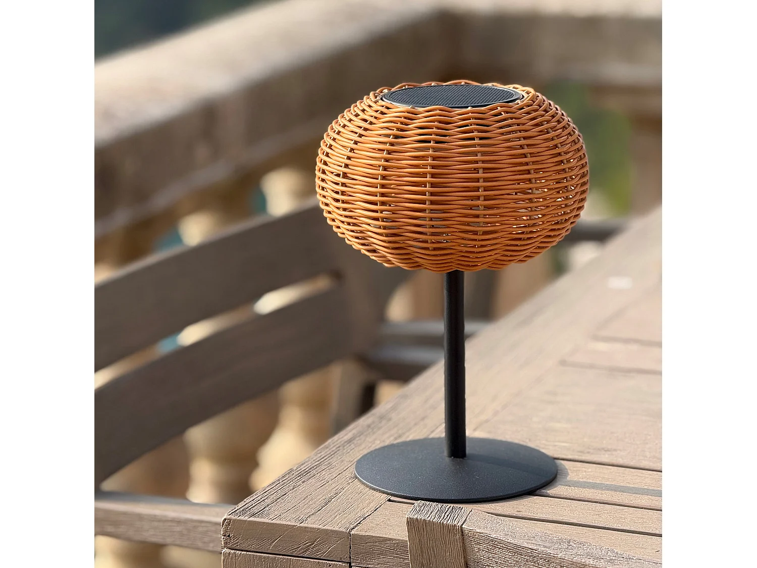 Lampe de table solaire SAMIRA SOLAR polyrotin H25cm