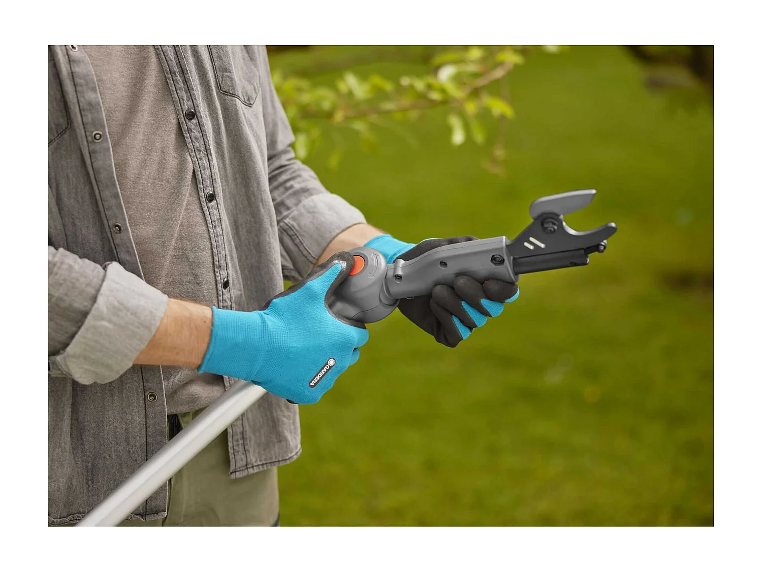 Sécateur d'arbres télescopique sans fil Gardena HighCut 360/18V P4A solo