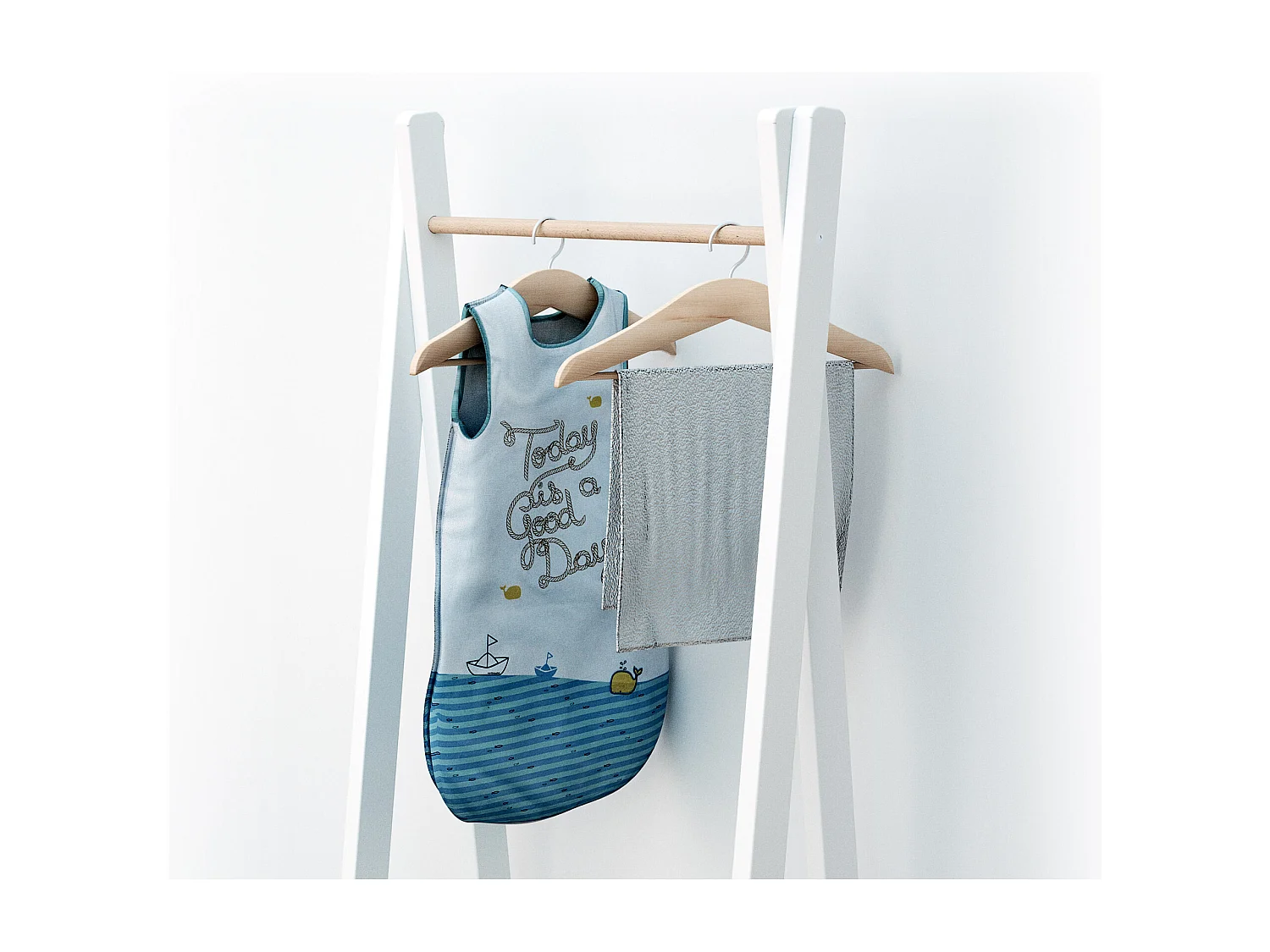 Estendal para roupa de criança ESSENTIEL de madeira Branco e Faia 50 x 30 x 130 cm