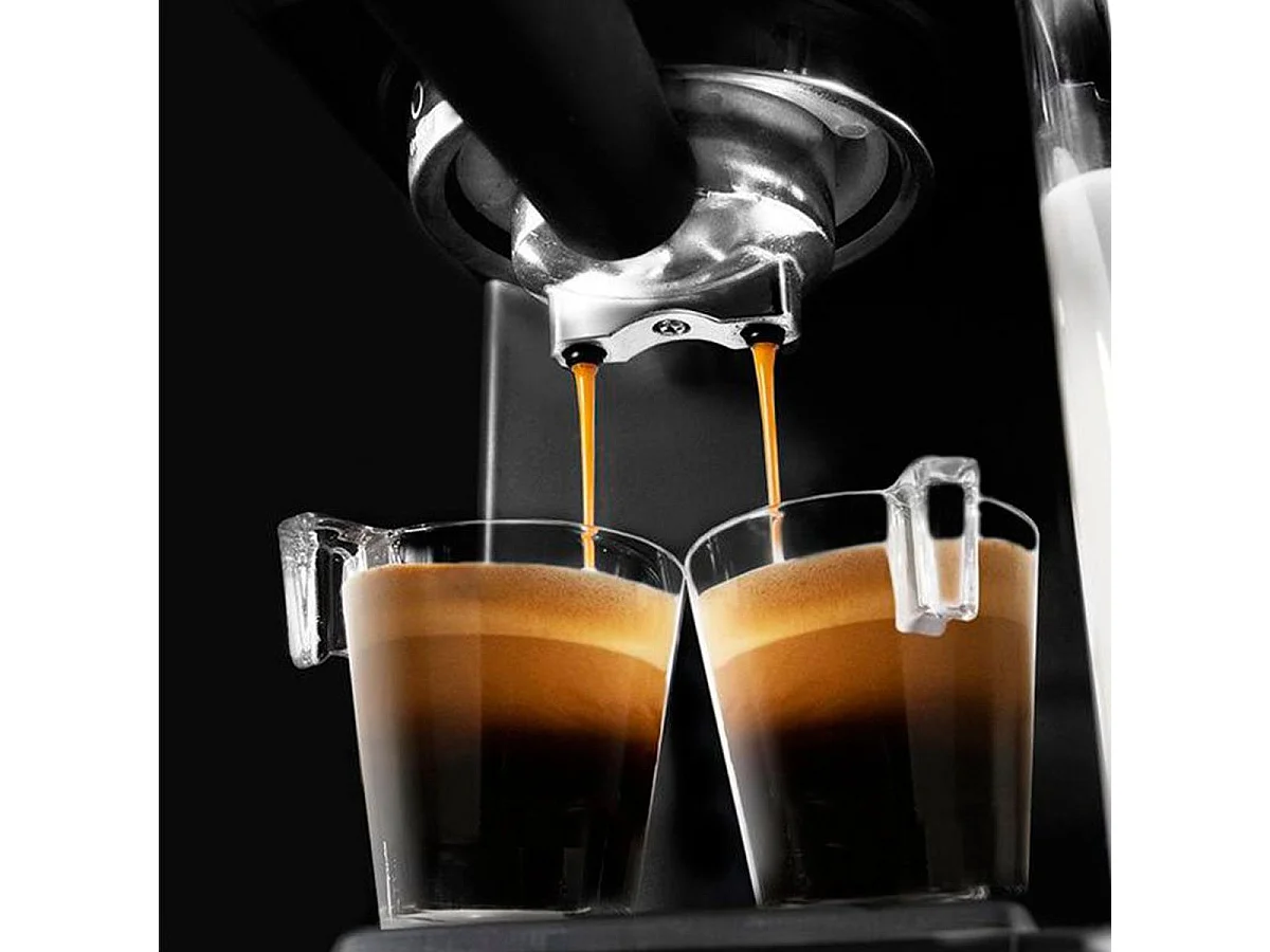 Cafetera semiautomática Cecotec Power Instant-ccino 20 Touch Nera 1350W 20 bares negro/inox