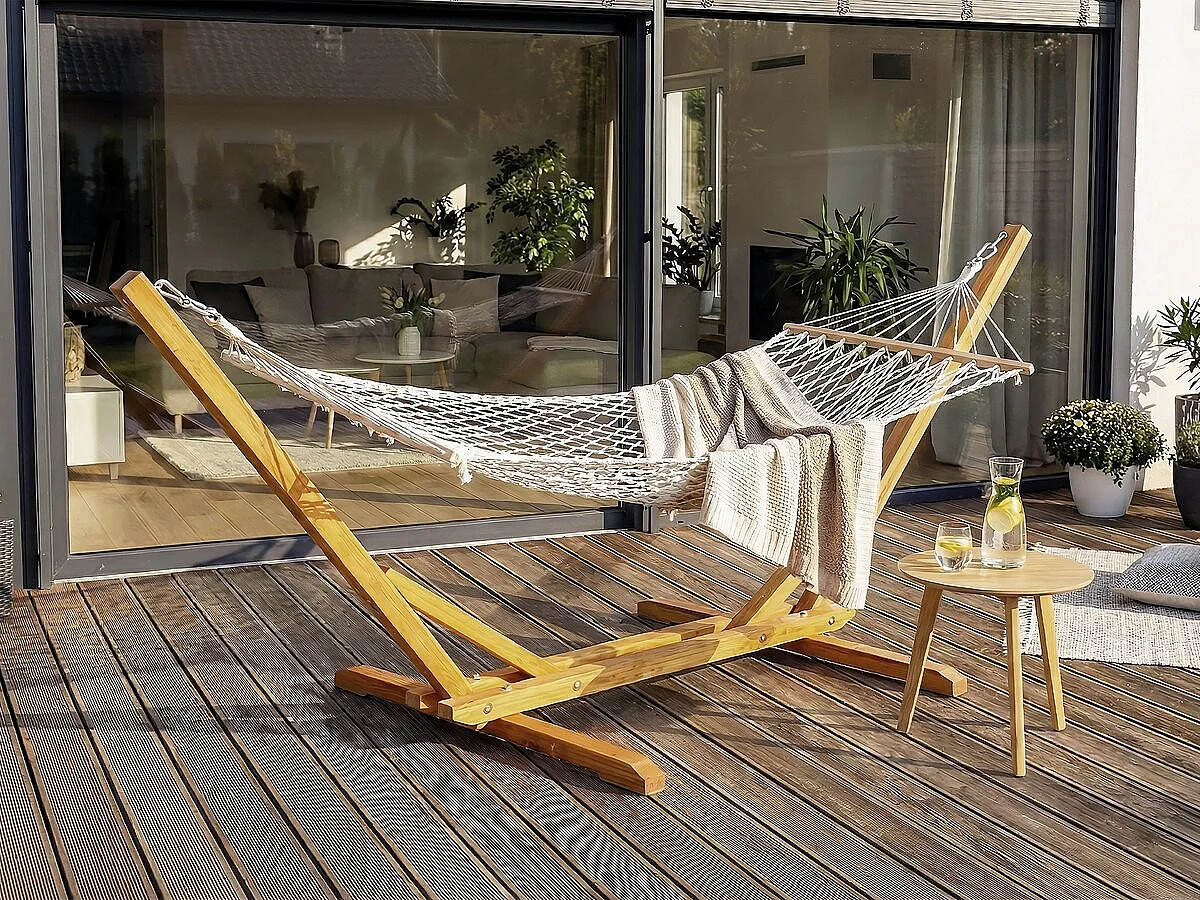 Hamaca de madera con tela macramé blanca "Dallas" 305x120x123 cm, soporte robusto, estilo bohemio, carga 120 kg