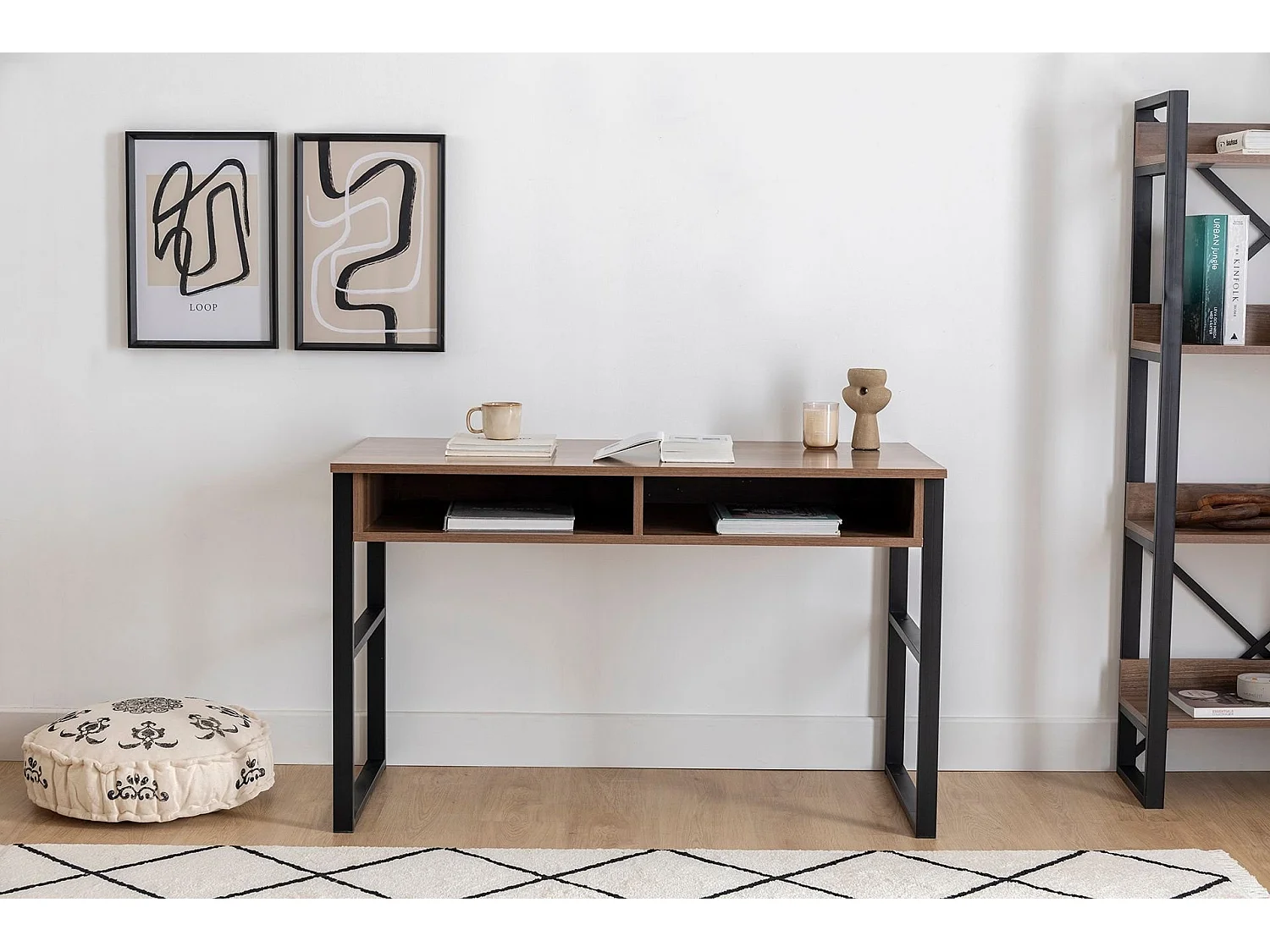 Biurko drewniane Nove 120x60x75 cm z orzecha z 2 półkami, stały design i wbudowane przechowywanie