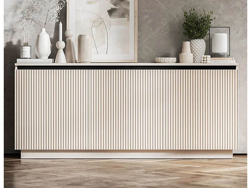 Commode à 3 portes – corps cachemire mat, façades rainurées cachemire mat – 166.8 cm, sur socle