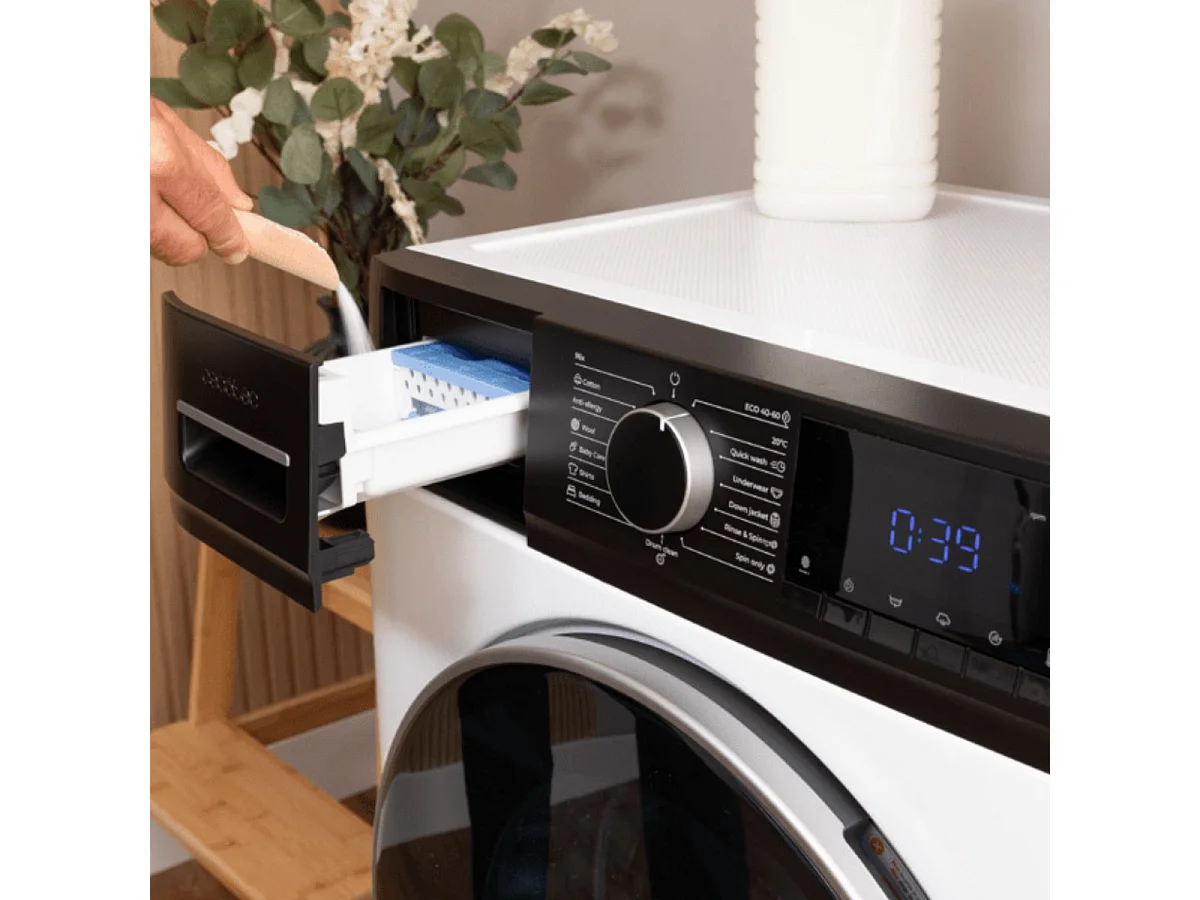 Lavadora Cecotec Bolero DressCode 9610 Inverter 1400 rpm 9kg A blanco/negro