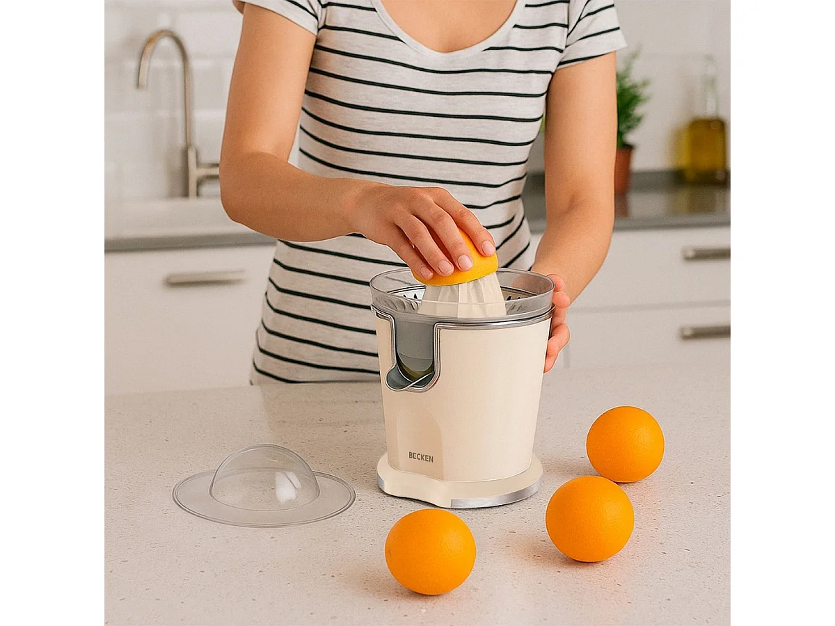 Exprimidor eléctrico Becken BCJ8767 100W con tapa protectora 230 ml beige