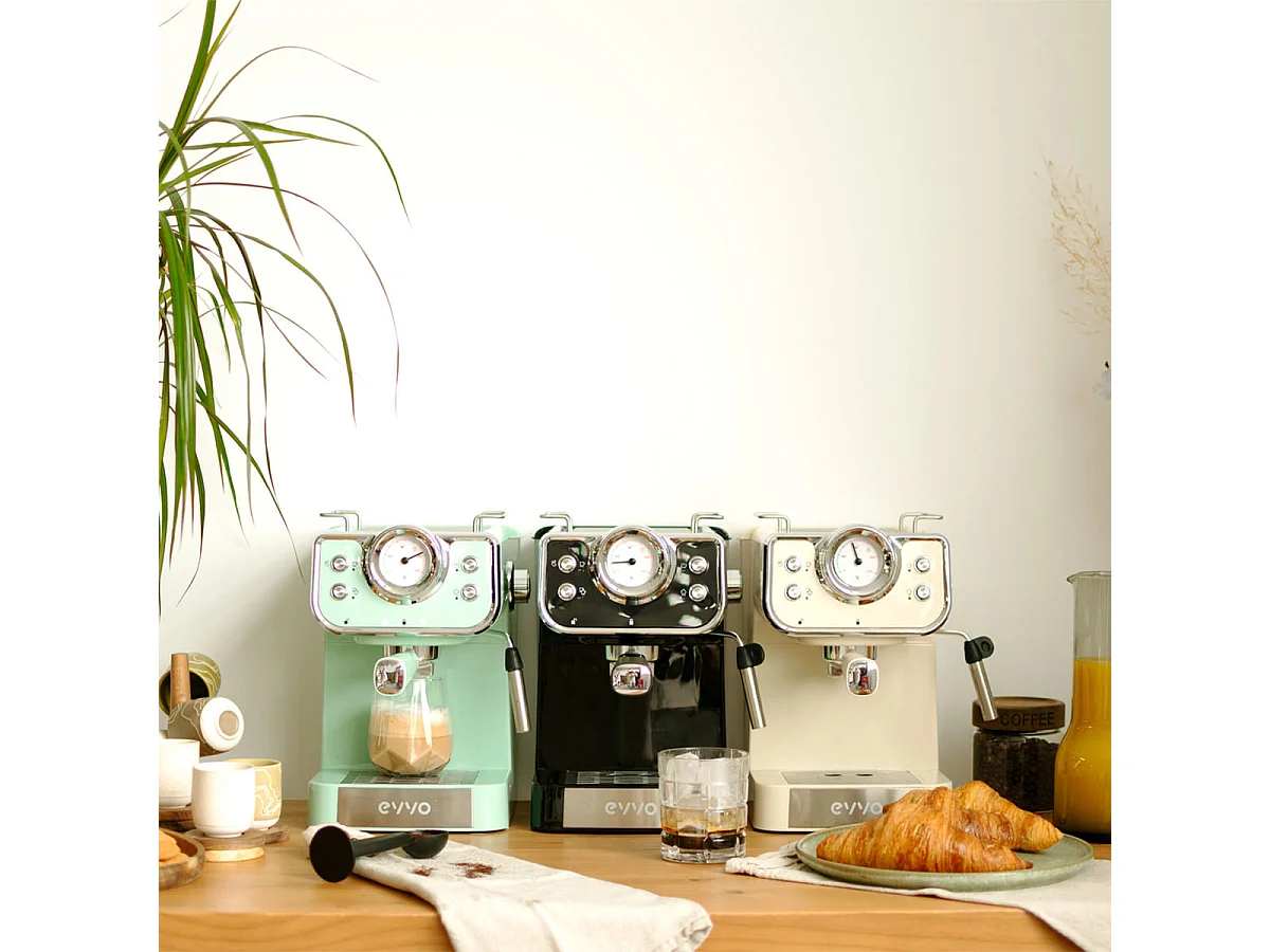 Cafetera espresso Intensa Retro Evvo 15 bares 1,5L brazo doble negro