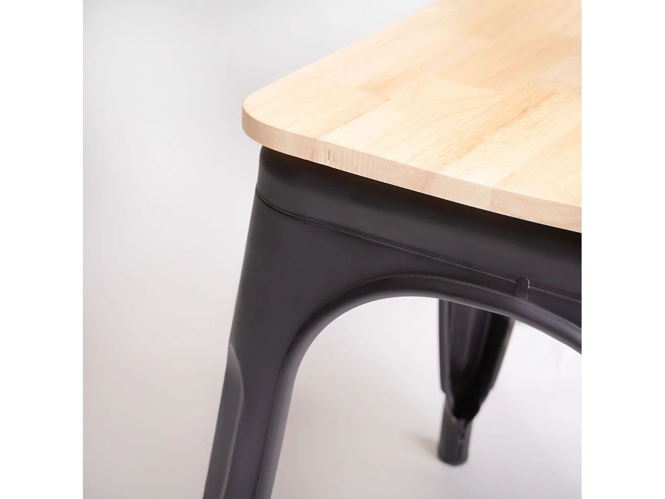 Pack de 4 sillas Tolix roble Nordish/negro 85x45x45 cm Adec