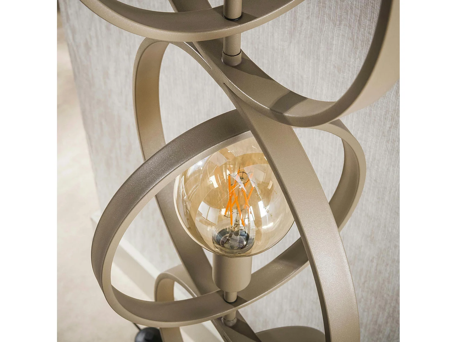 Lampadaire moderne beige 4 anneaux pivotants TRIBECA