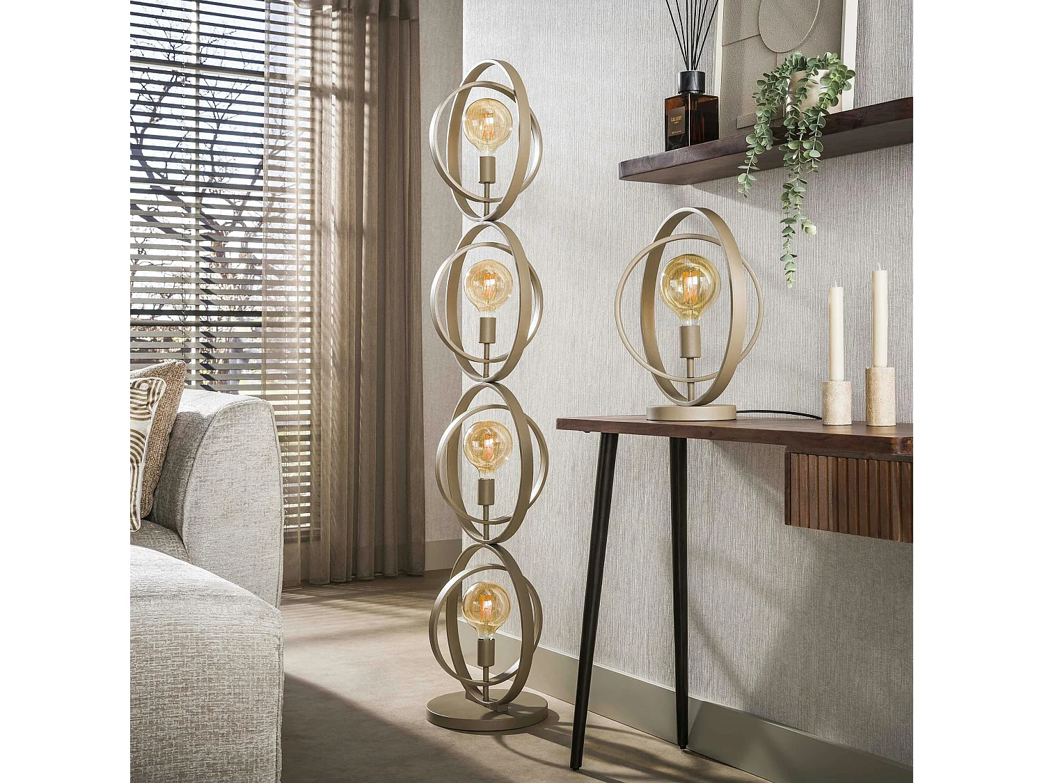 Lampadaire moderne beige 4 anneaux pivotants TRIBECA