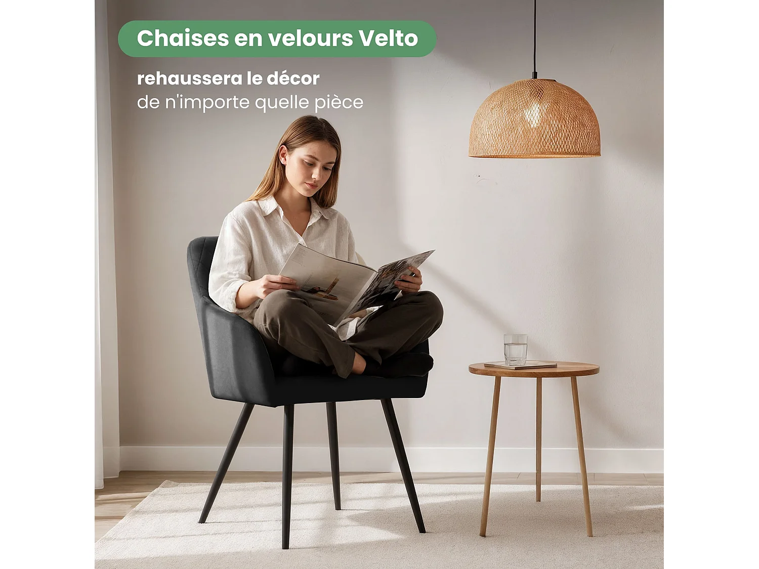 Set van 4 Eetkamerstoelen VELTO met Armleuningen / Gestoffeerde Stoelen / Fluwelen Stoelen en Metalen Poten / Zwart met zwarte benen