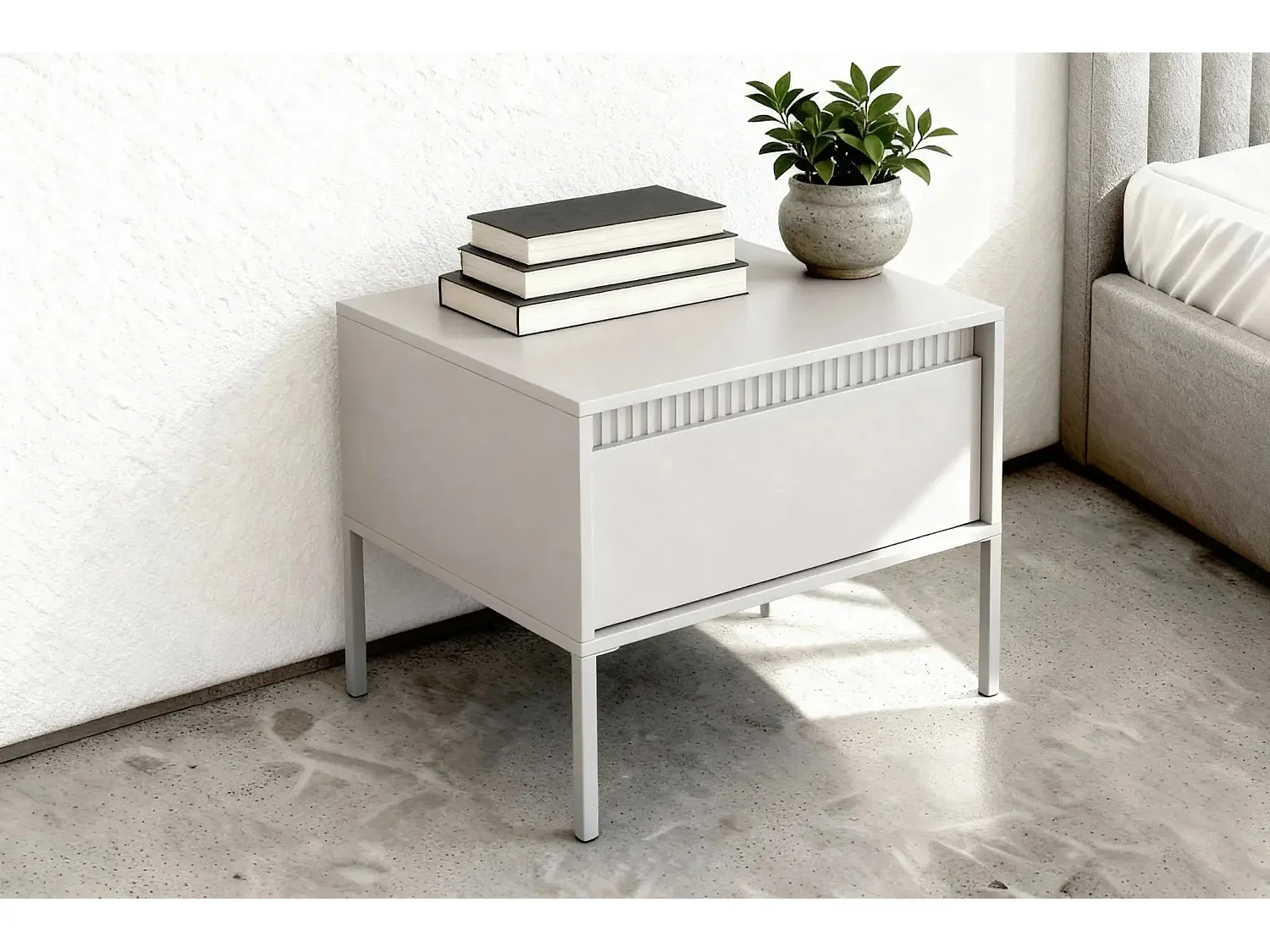 ALINA - Table de chevet 68cm pieds en métal - Beige