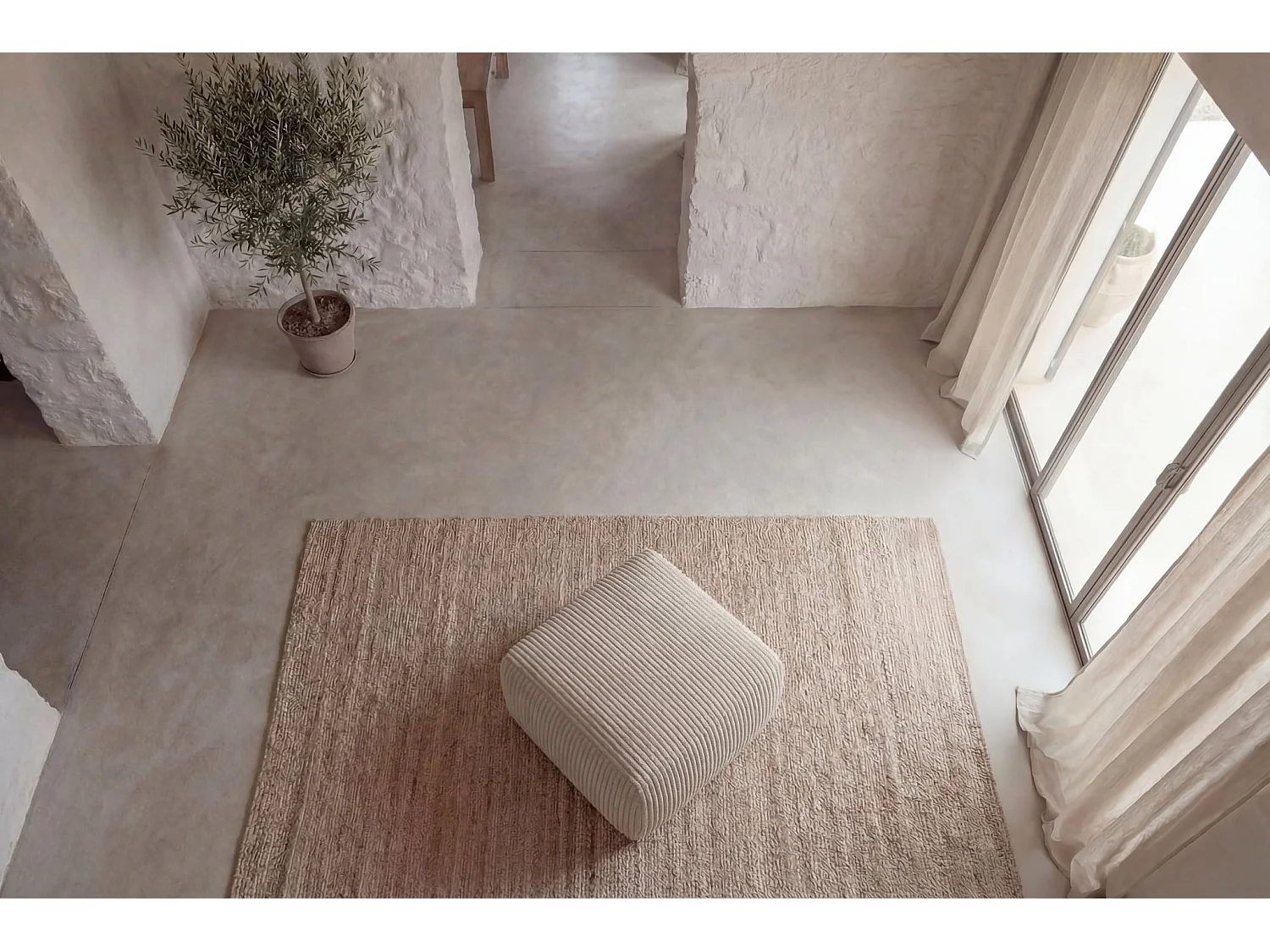 ELIO - Pouf en velours côtelé Beige 74x74x41