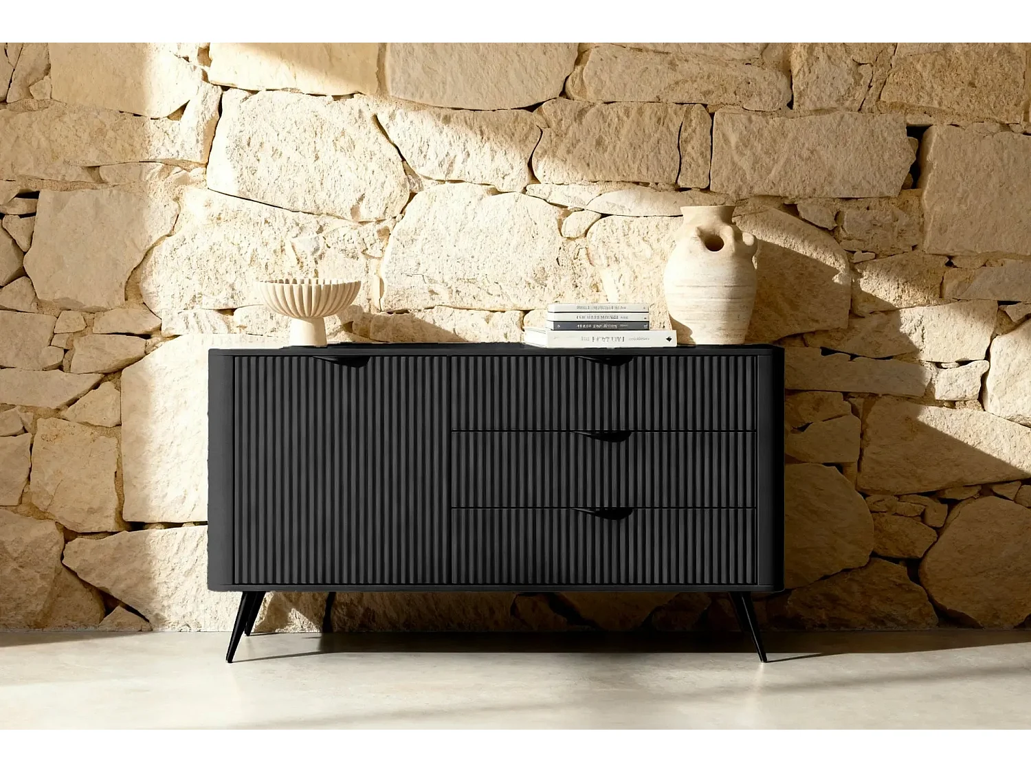 JOUDY MINI - Mini buffet 138cm effet rainuré - Noir