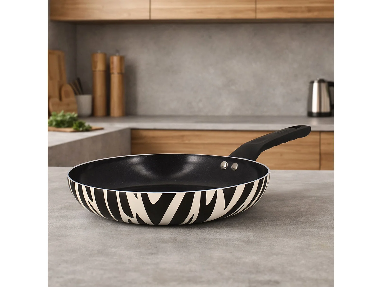 Menastyl - Lot Poêle 24cm Et Casserole 18cm Zèbre En Alu Revêtement Ceramique