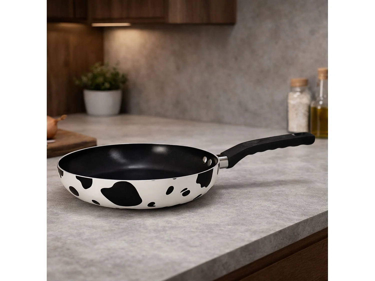 Menastyl - Lot Poêle 24cm Et Casserole 18cm Vache En Alu Revêtement Ceramique
