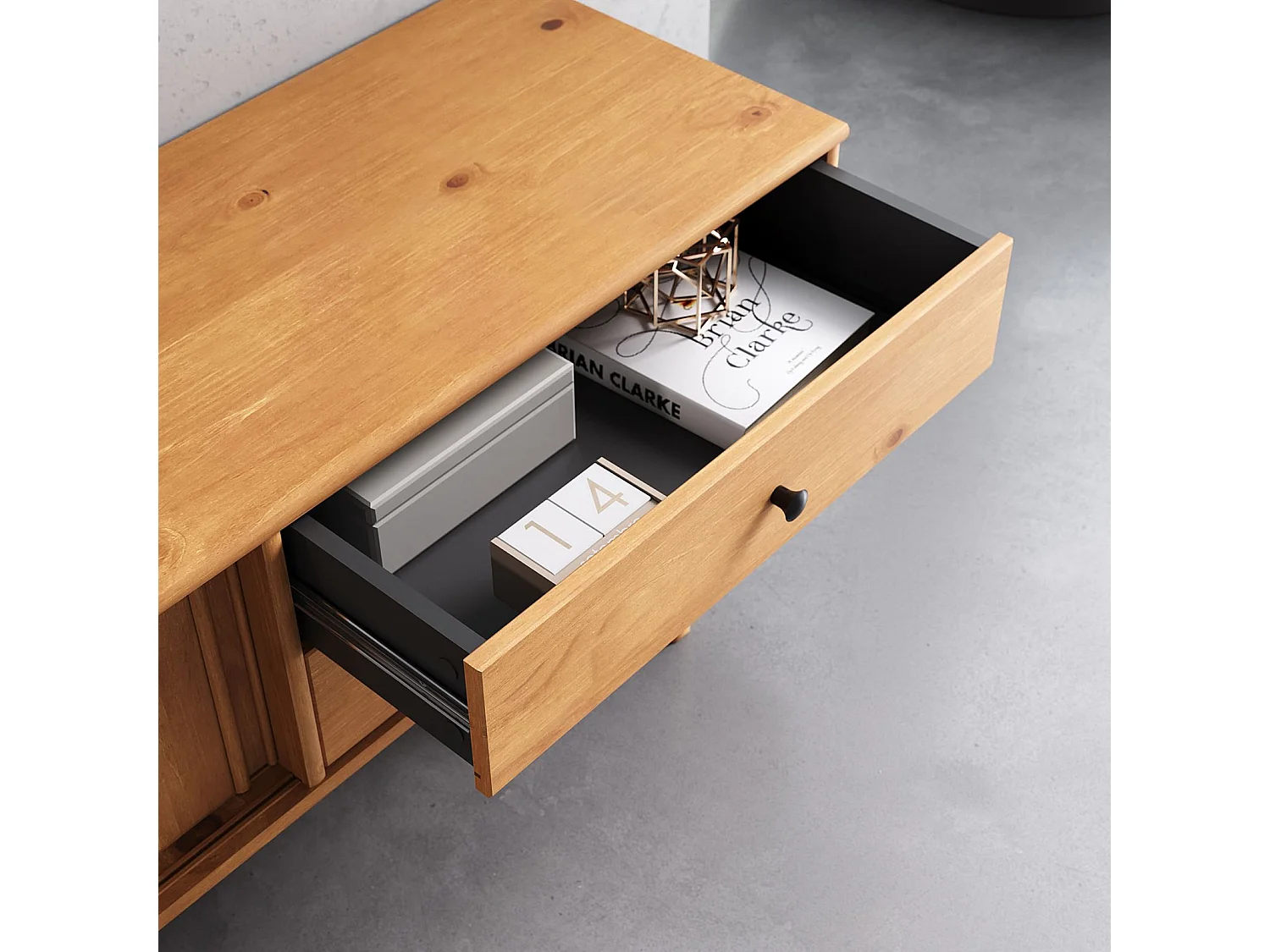 Meuble TV SIMONA L 175 cm en Bois Massif Coloris Chêne avec 2 Tiroirs 2 Portes Coulissantes, Pour téléviseur jusqu'à 75"