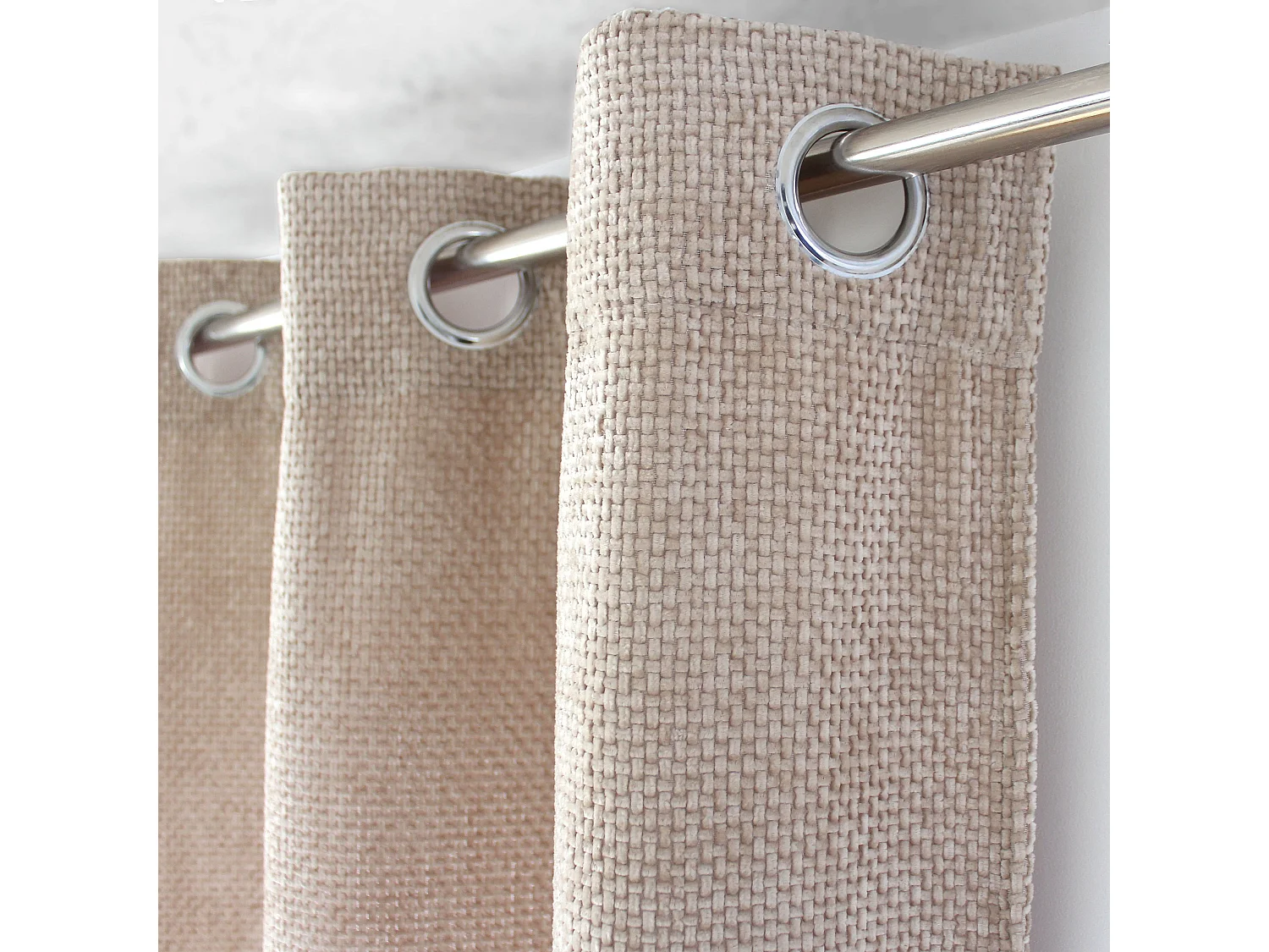 Lot de 2 Rideaux Velours Chenillé, à Œillets, 140x240cm, 100% polyester, Collection Kamala, CMADECO - Beige