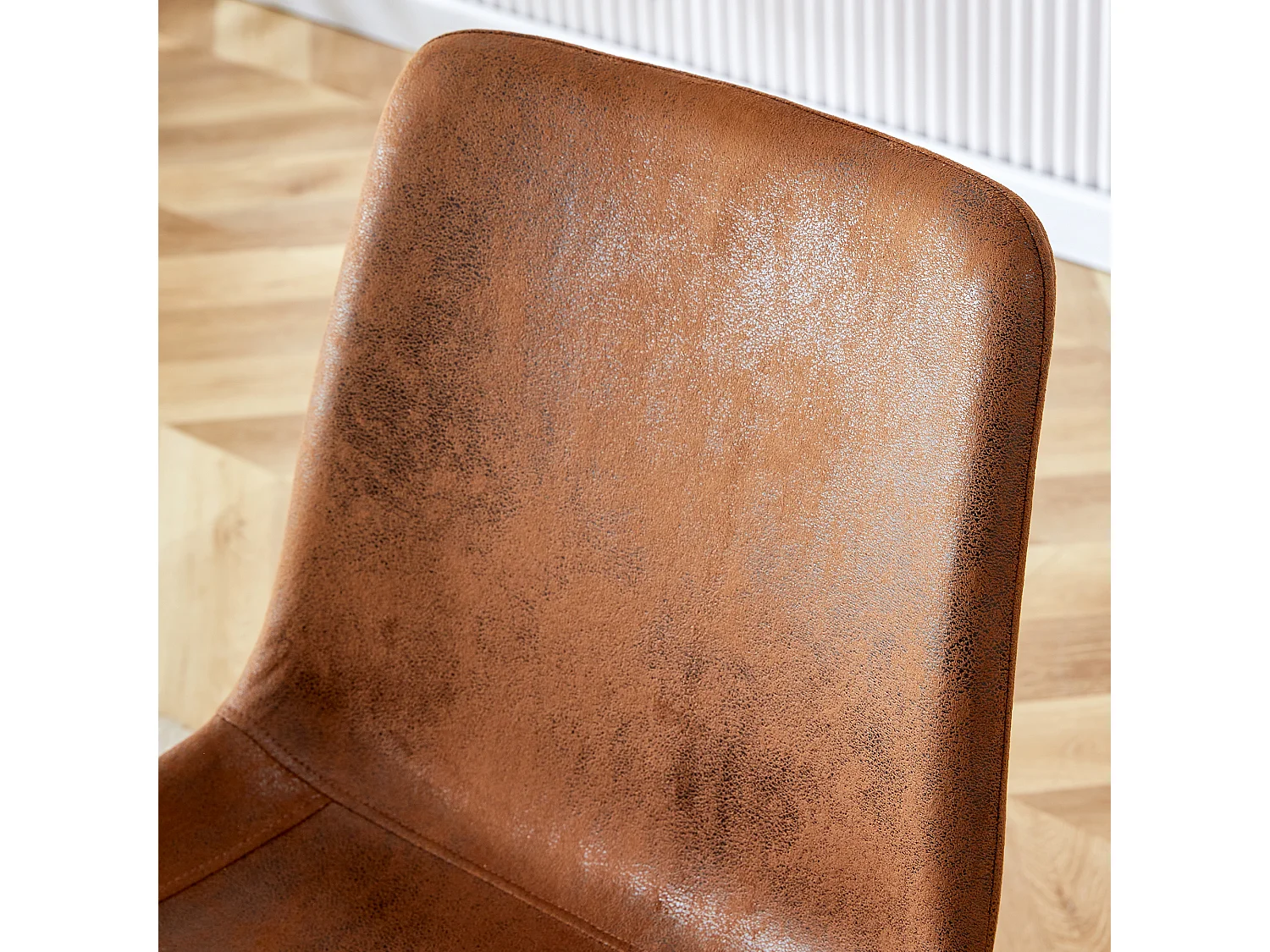 Lot de 4 chaises en tissu technique marron - Dossier élargis et pieds en métal