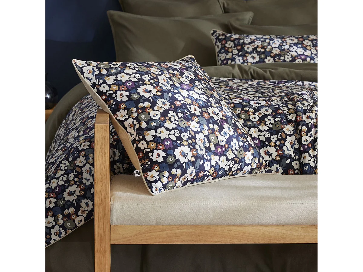 Chemin de lit 90x200cm velours imprimé petites fleurs coloris bleu marine - CORINNE