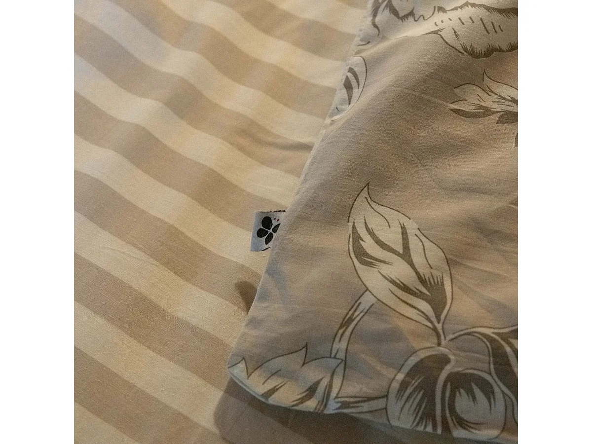 Housse de Couette 200x200cm coton imprimé recto floral verso rayé beige - COTTAGE