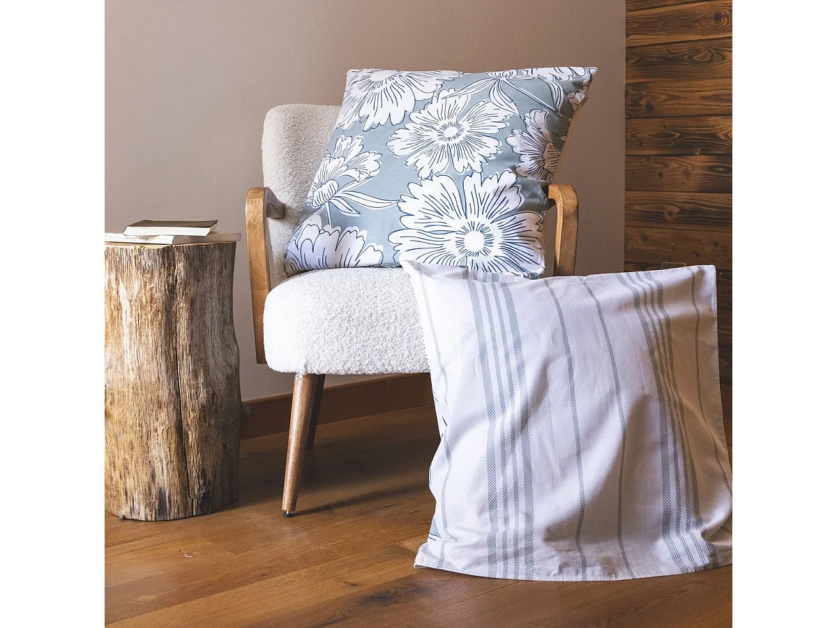 Taie d'oreiller 63x63cm coton imprimé recto floral verso rayé vert sauge et blanc - TAMIA