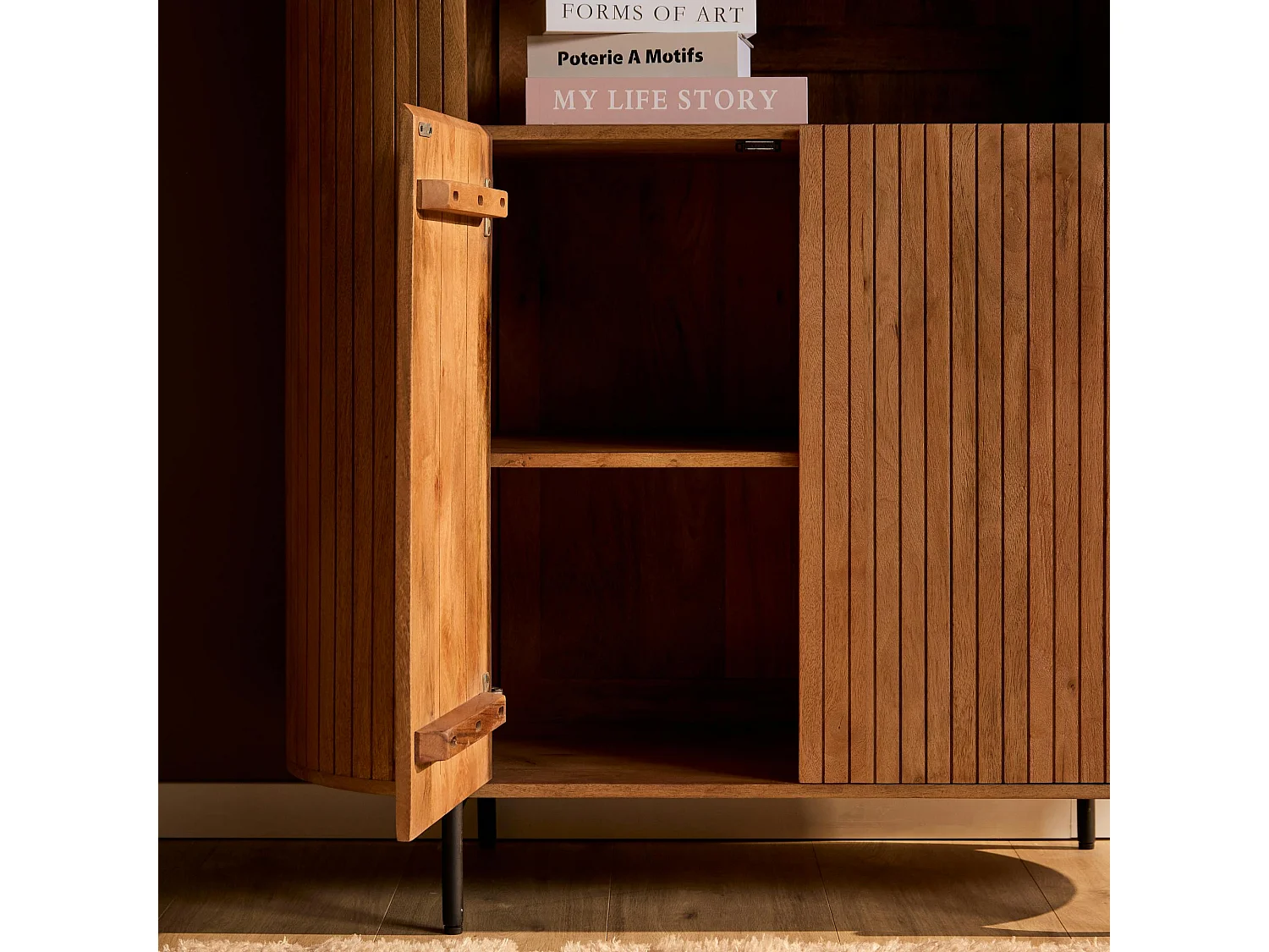 Bibliothèque haute bois rainuré avec rangement CALERO