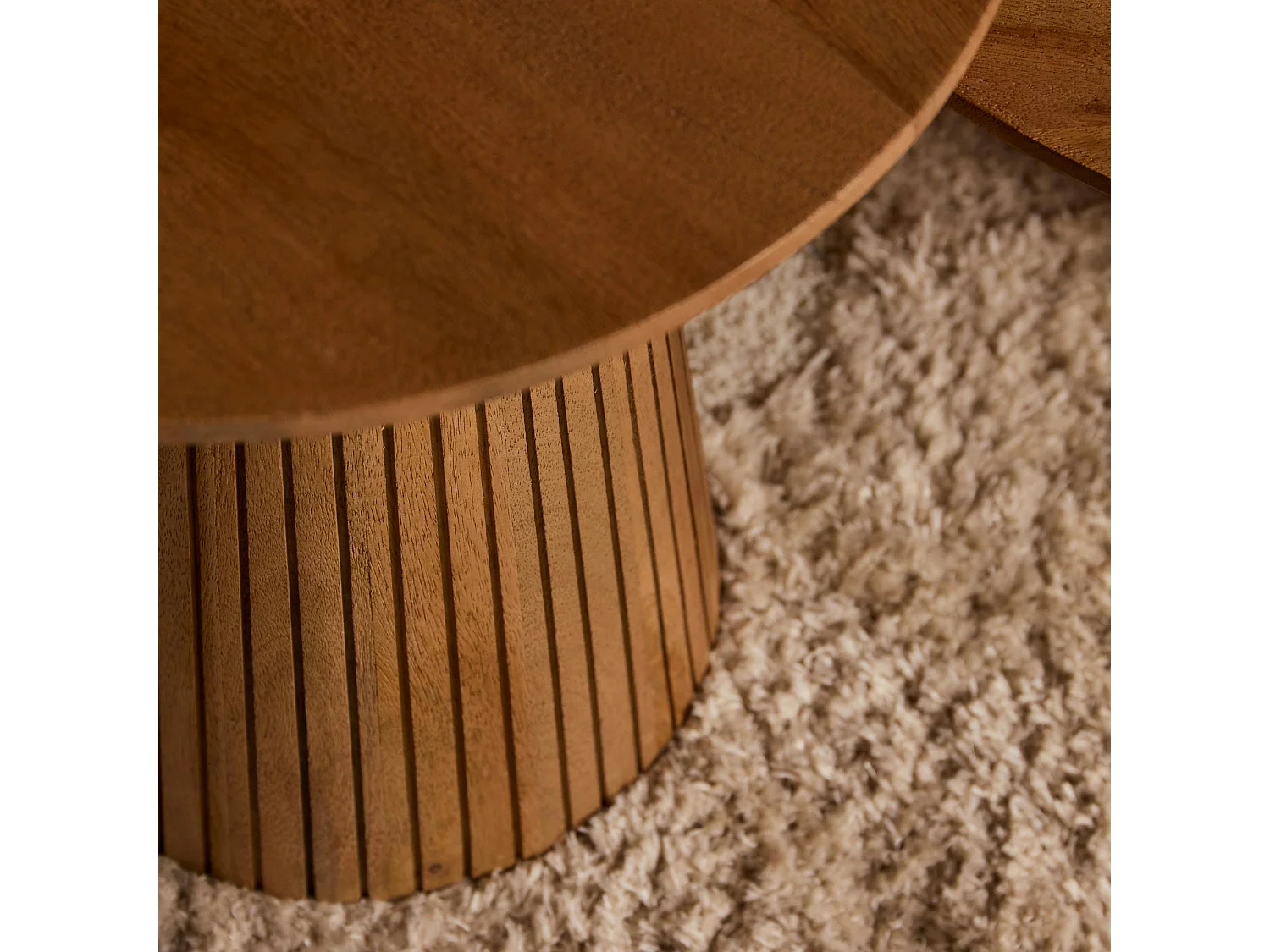 Table basse ronde bois à pied rainuré CALERO