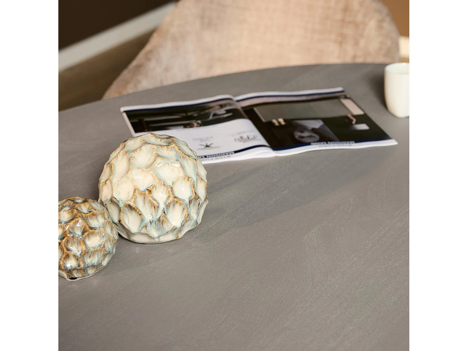 Table ovale bois gris à pied rainuré 240 cm CALERO