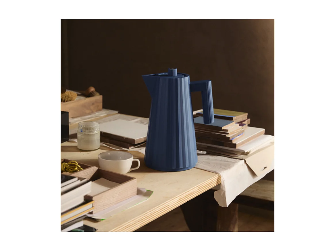 PLISSÉ, Bouilloire Électrique Bleu, Alessi