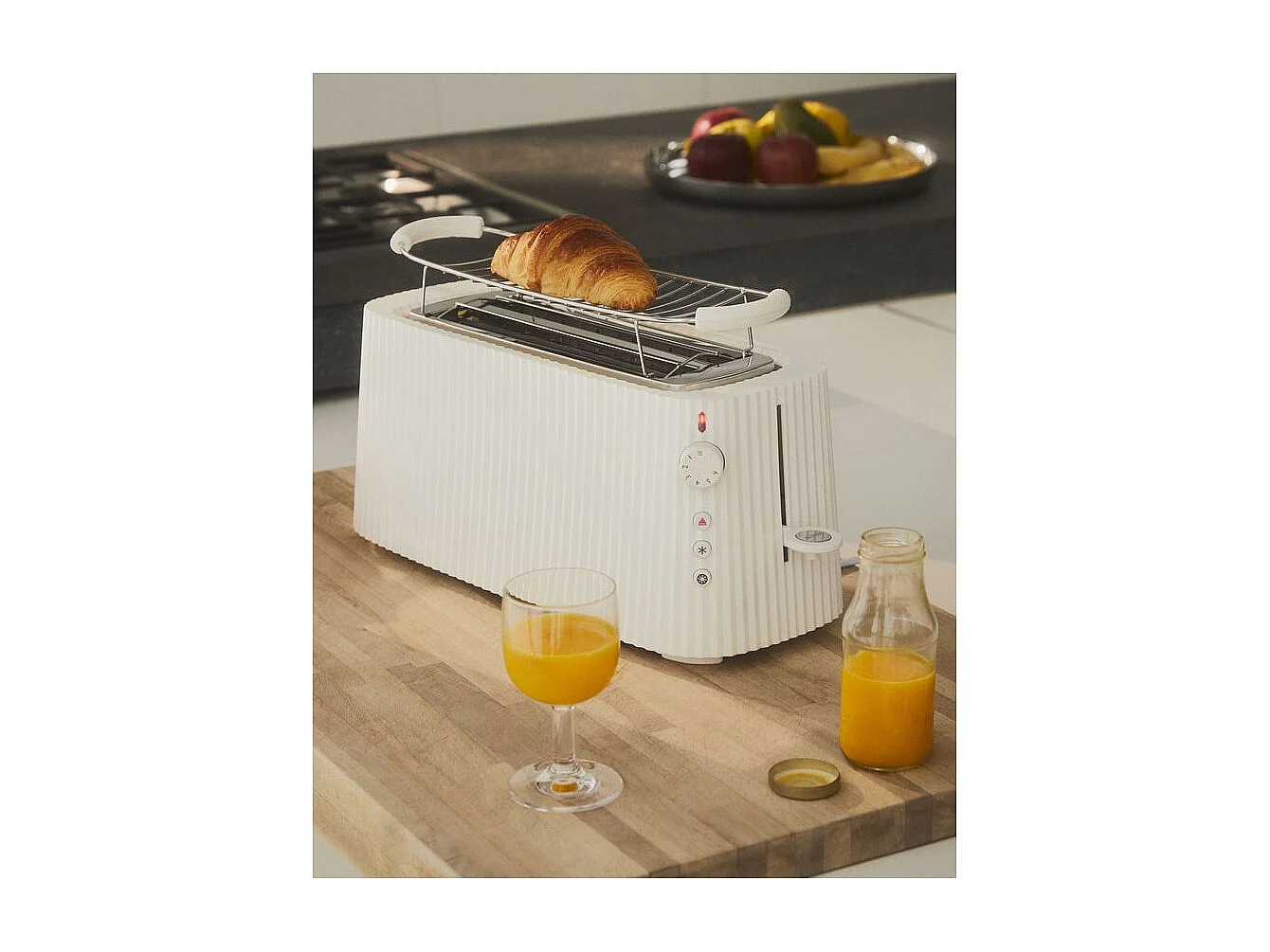 Torradeira Plissé Alessi Branca Longa 2 Fendas, Design Escultural, 6 Níveis de Tostagem, Aço Inoxidável