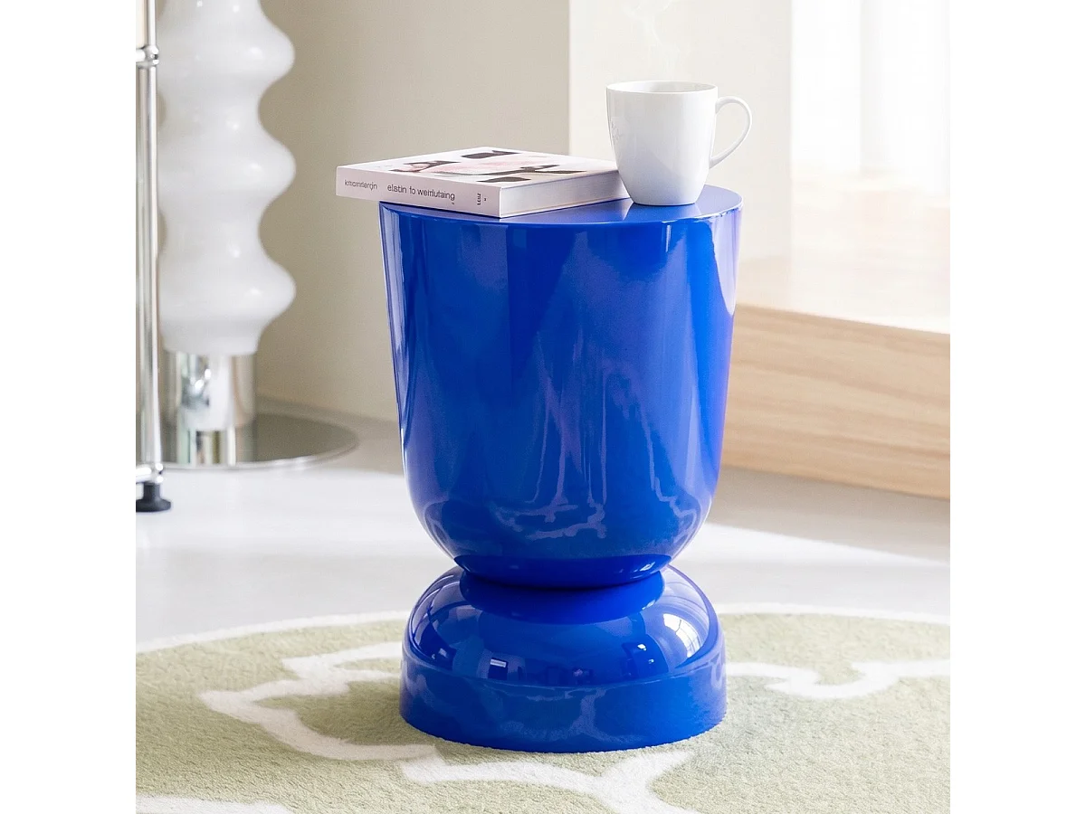 Bout de canapé en résine bleu brillant Ø31 cm - Tilda