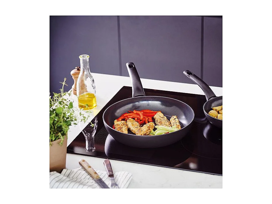 Koekenpan Kuro 24 cm Beka Aluminium Zwart Titanium Keramische Coating Alle Vuursoorten Inductie