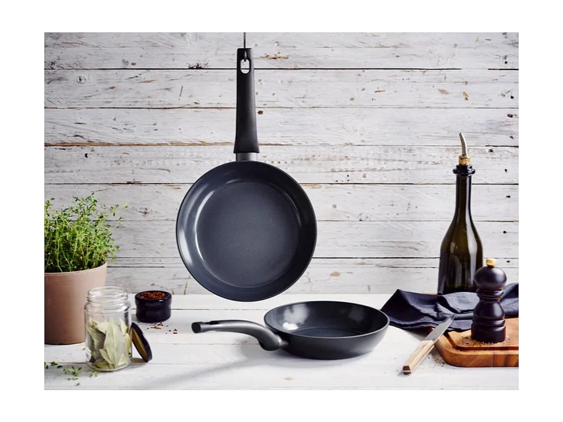 Koekenpan Kuro 24 cm Beka Aluminium Zwart Titanium Keramische Coating Alle Vuursoorten Inductie