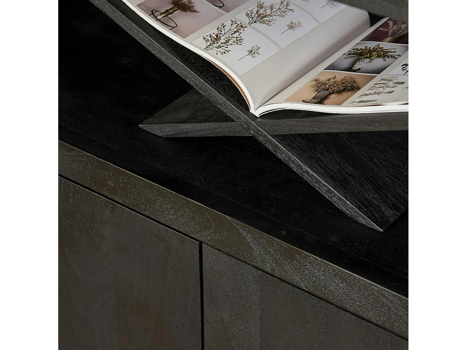 Bibliothèque haute bois noir 2 portes MONTARO